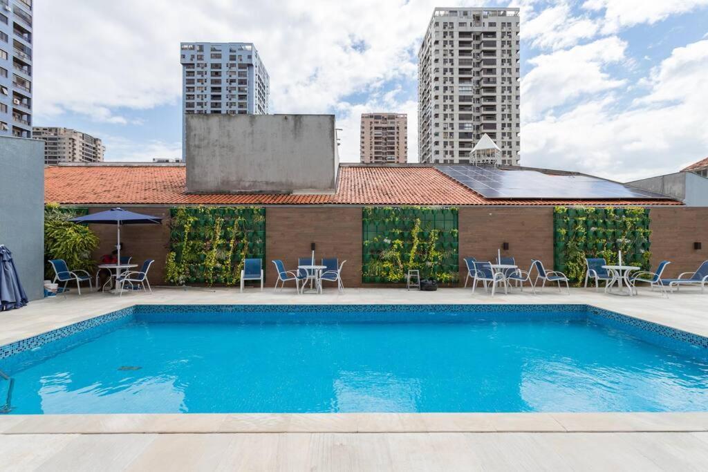Vista De Cinema Do 19 Andar Da Barra Da Tijuca - Portaria 24h, Estacionamento, Wi-fi 35mbps, Ar Condicionado - Banheiro Recem Reformado Río de Janeiro