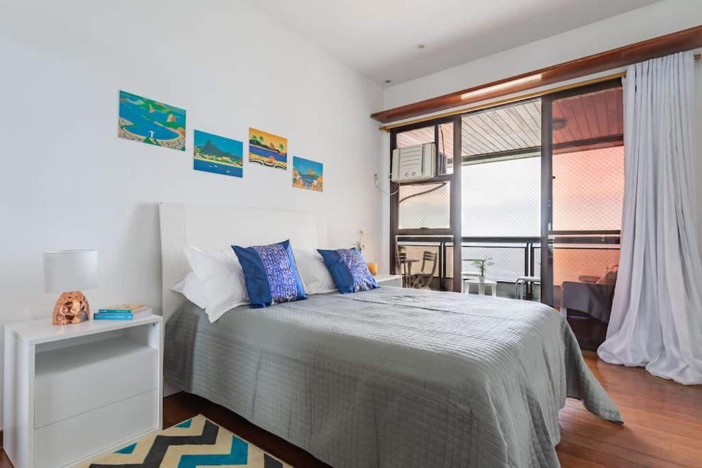 Apartamento Vista De Cinema Do 19 Andar Da Barra Da Tijuca - Portaria 24h, Estacionamento, Wi-fi 35mbps, Ar Condicionado - Banheiro Recem Reformado *